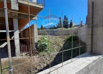 Edificio all\'aperto - Casa semi indipendente Via Della Comunità Europea
 
snc, Paterno - foto 20