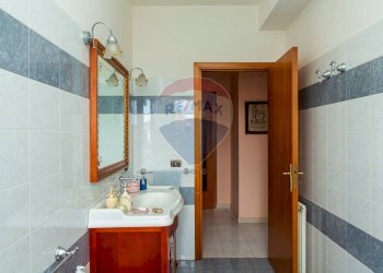Bagno - Appartamento Via Giuseppe Leonardi
 
13, Aci Catena - foto 11