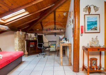 Camera / camera da letto - Appartamento Via Giuseppe Leonardi
 
13, Aci Catena - foto 18