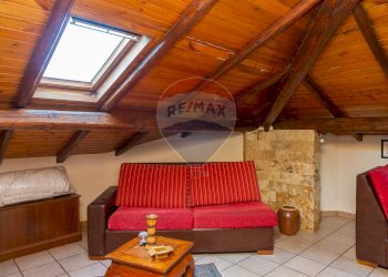 Soggiorno - Appartamento Via Giuseppe Leonardi
 
13, Aci Catena - foto 22