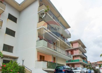 Edificio all\'aperto - Appartamento Via Giuseppe Leonardi
 
13, Aci Catena - foto 28