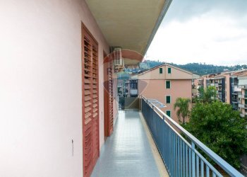 Balcone - Appartamento Via Giuseppe Leonardi
 
13, Aci Catena - foto 36