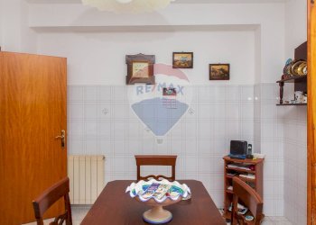 Sala da pranzo - Appartamento Via Giuseppe Leonardi
 
13, Aci Catena - foto 48