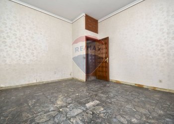 Stanza vuota - Appartamento Vico Felice
 
7/A, Paterno - foto 21