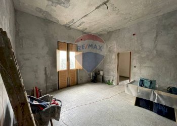 Stanza vuota - Laboratorio Via San Giovanni Galermo
 
3/4/5, Gravina di Catania - foto 7