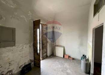 Stanza vuota - Laboratorio Via San Giovanni Galermo
 
3/4/5, Gravina di Catania - foto 10