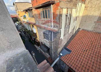 Edificio all\'aperto - Casa indipendente via mangano
 
17, Maletto - foto 21