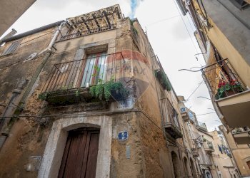 Edificio all\'aperto - Casa semi indipendente Via Celso
 
101bis, Caltagirone - foto 22