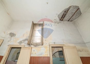 Edificio all\'aperto - Shop Via Dafnica
 
193, Acireale - photo 15