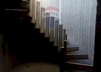 Scale - Box Viale Autonomia
 
2, Caltagirone - foto 6