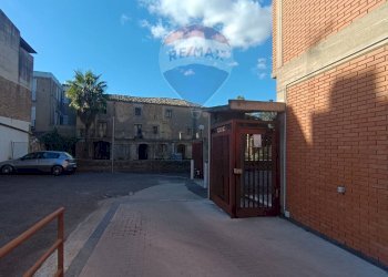 Edificio all\'aperto - Box Viale Autonomia
 
2, Caltagirone - foto 11