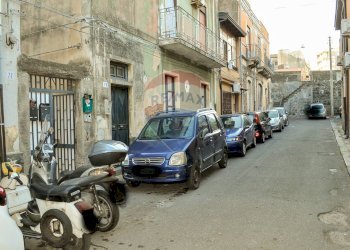 Edificio all\'aperto - Casa indipendente Via Curia
 
77, Catania - foto 1
