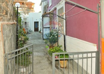 Terrazza - Casa indipendente Via Curia
 
77, Catania - foto 2