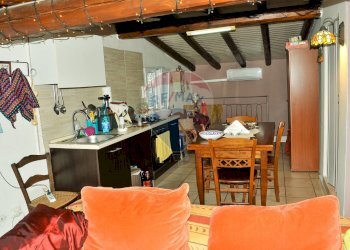 Sala da pranzo - Casa indipendente Via Curia
 
77, Catania - foto 34