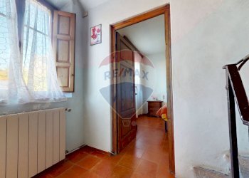 Hall / corridoio - Casa indipendente Massarosa - foto 16