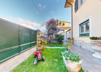 Giardino - Villa Via Quercioli
 
61, Massa - foto 3