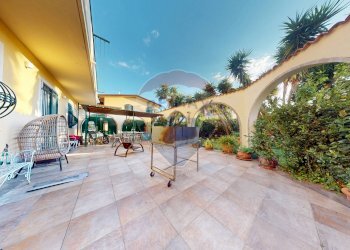 Terrazza - Villa Via Quercioli
 
61, Massa - foto 6