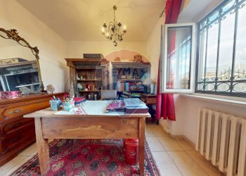 Sala da pranzo - Villa Via Quercioli
 
61, Massa - foto 16