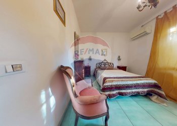 Camera / camera da letto - Villa Via Quercioli
 
61, Massa - foto 26