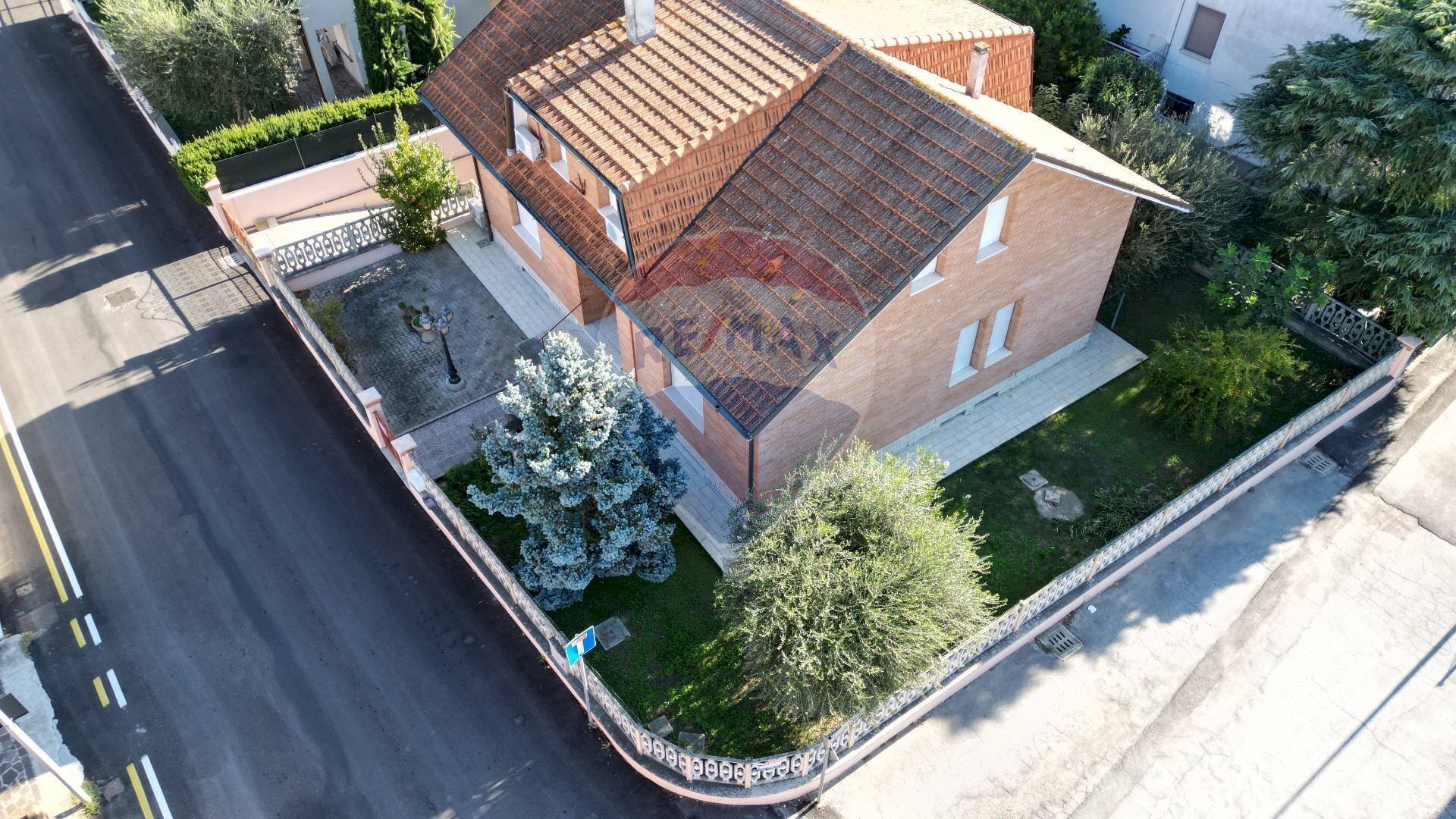 Vista aerea - Casa indipendente Via Occorsio
 
2, Mondolfo - foto 1