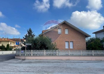 Casa all\'aperto - Villa Via Occorsio
 
2, Mondolfo - foto 1