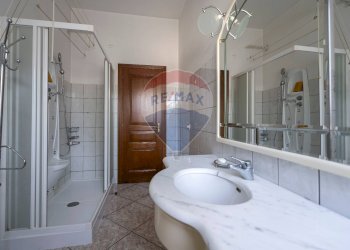 Bagno - Villa Via Occorsio
 
2, Mondolfo - foto 23
