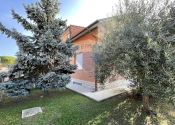 Casa all\'aperto - Villa Via Occorsio
 
2, Mondolfo - foto 49