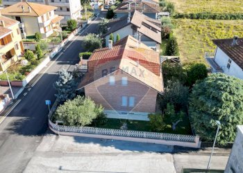 Casa all\'aperto - Villa Via Occorsio
 
2, Mondolfo - foto 50
