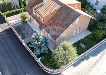 Documenti - Villa Via Occorsio
 
2, Mondolfo - foto 51