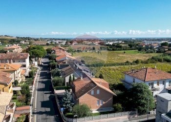 Casa all\'aperto - Villa Via Occorsio
 
2, Mondolfo - foto 52