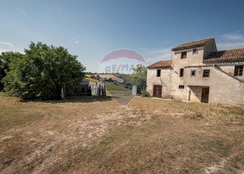 Casa all\'aperto - Rustico via Serra
 
9, San Marcello - foto 2