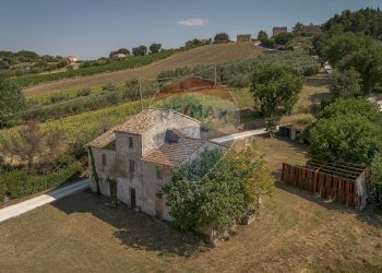 Casa all\'aperto - Rustico via Serra
 
9, San Marcello - foto 6