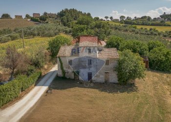 Casa all\'aperto - Rustico via Serra
 
9, San Marcello - foto 7