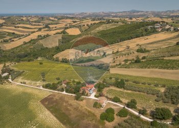 Vista delle montagne - Rustico via Serra
 
9, San Marcello - foto 16