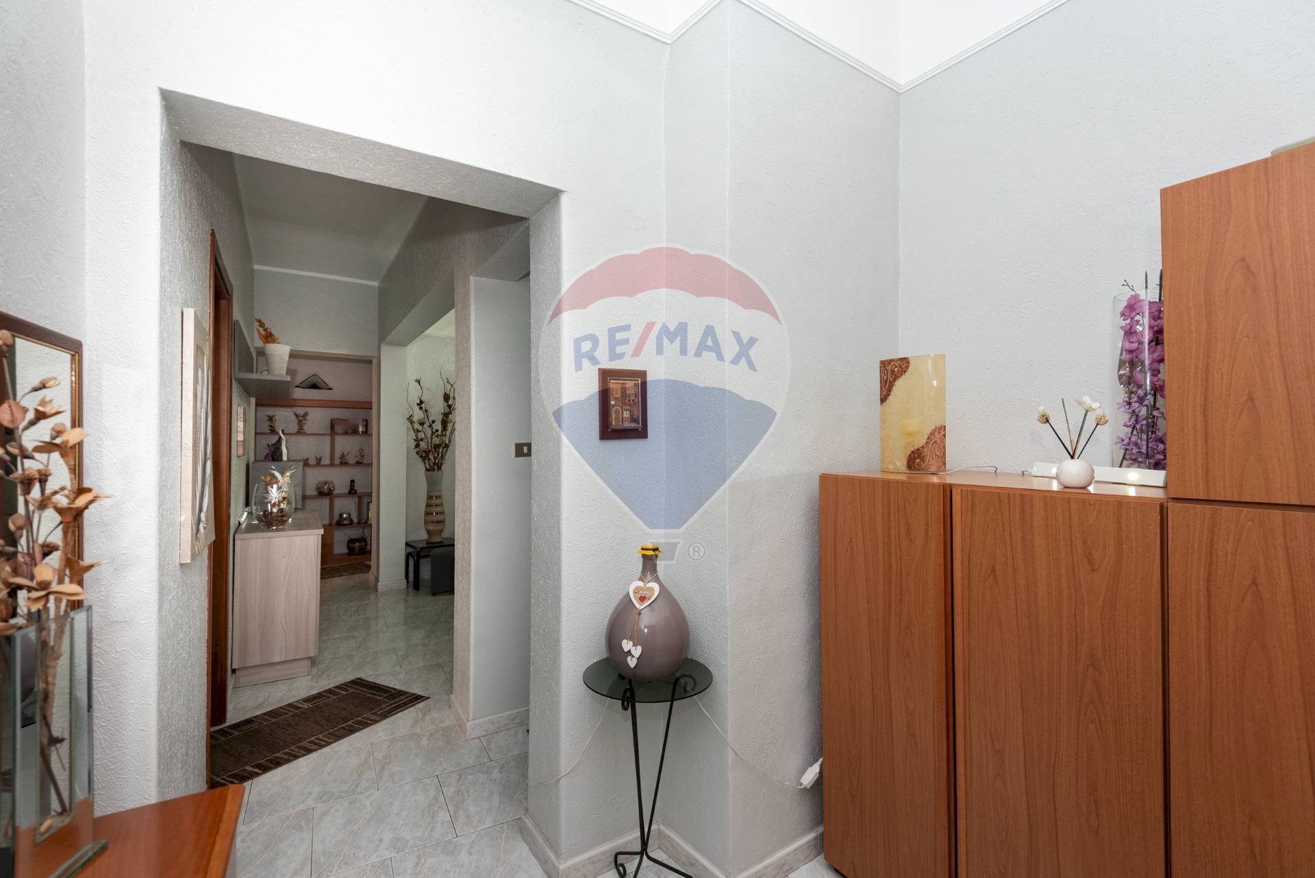 Hall / corridoio - Trilocale Via Naumachia
 
119, Catania - foto 3