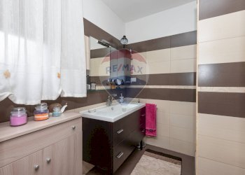 Bagno - Trilocale Via Naumachia
 
119, Catania - foto 10