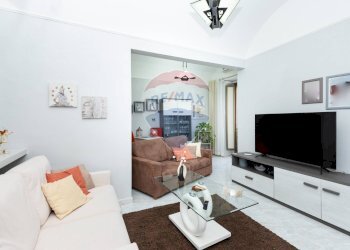 Soggiorno - Trilocale Via Naumachia
 
119, Catania - foto 20