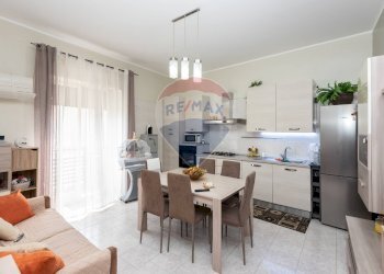 Sala da pranzo - Trilocale Via Naumachia
 
119, Catania - foto 22