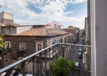 Balcone - Trilocale Via Naumachia
 
119, Catania - foto 37