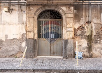 Edificio all\'aperto - Trilocale Via Naumachia
 
119, Catania - foto 44