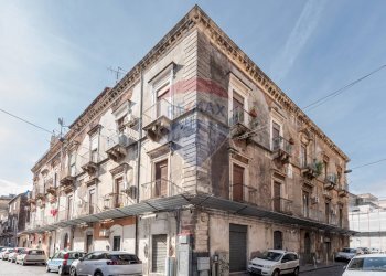 Edificio all\'aperto - Trilocale Via Naumachia
 
119, Catania - foto 45