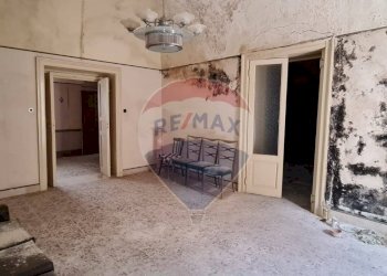 Soggiorno - Casa semi indipendente Via Roma
 
245/247, Monterosso Almo - foto 14