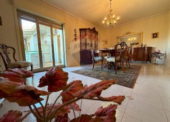 Sala da pranzo - Appartamento via Regione Siciliana
 
3, Mascalucia - foto 1