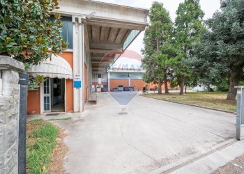 Edificio all\'aperto - Capannone Casalmaggiore - foto 16