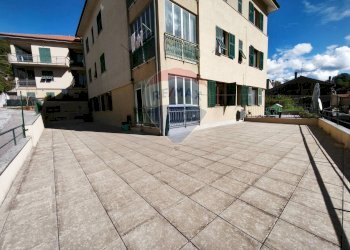 Edificio all\'aperto - Quadrilocale via XXIV Dicembre, Altare - foto 30