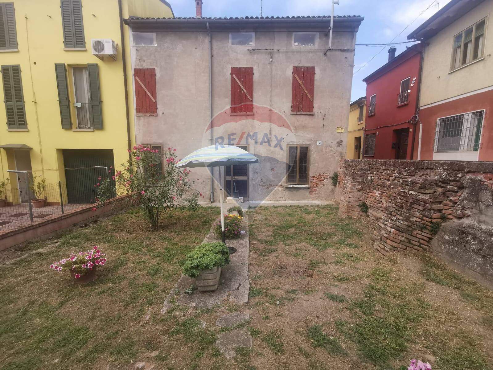 Casa all\'aperto - Independent house Via Antonio Gramsci
 
291, Bondeno - photo 1