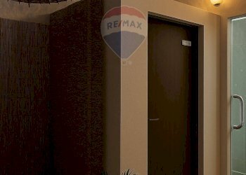 Hall / corridoio - Attività Commerciale VIALE ROMA, Novara - foto 7