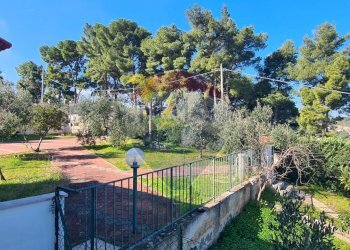 giardino esterno - Villa Località Pilone del Monaco
 
SNC, Vieste - foto 24