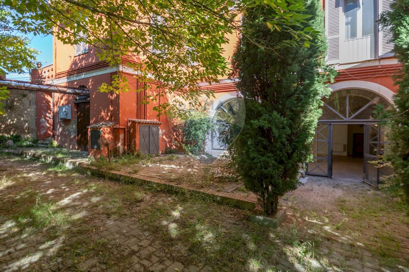 Casa all\'aperto - Locale Commerciale via Carlo Madonna
 
2, Chieti - foto 2