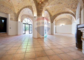 Stanza vuota - Locale Commerciale via Carlo Madonna
 
2, Chieti - foto 3